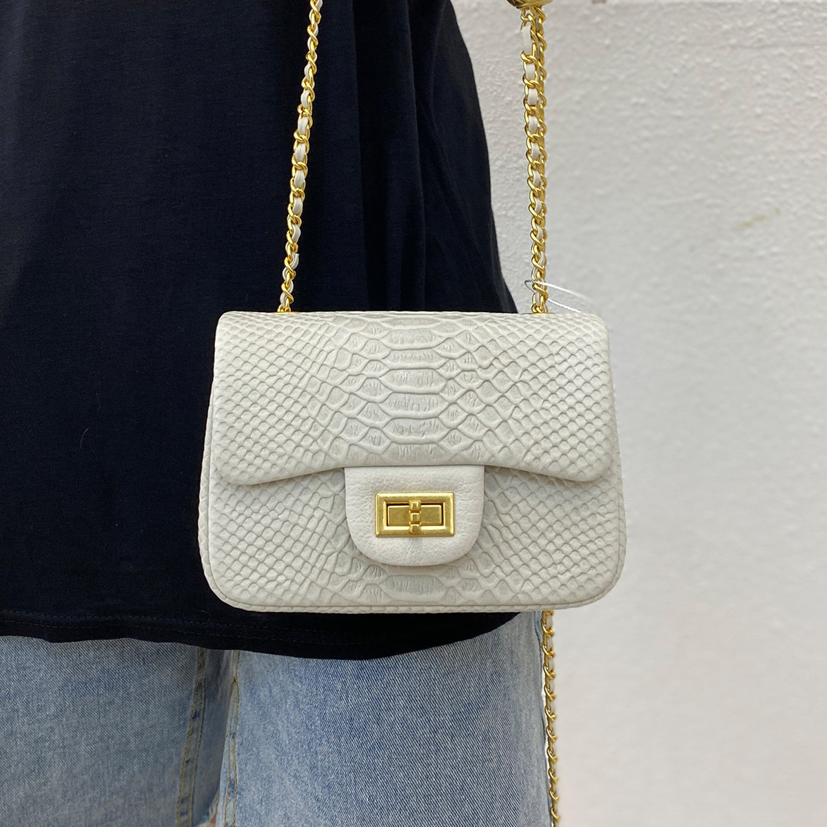 [PD0343 GOLD]20cm yak full grain leather python grain flap bag PD0343