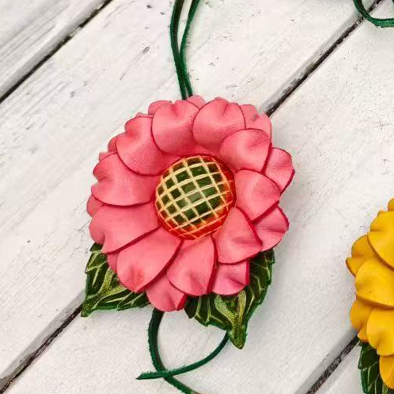 [PD0817] Vegetable tanned cowhide handmade sunflower bag charm PD817