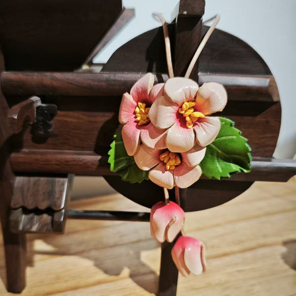 [PD0850] Handmade flower bag charm in vegetable tanned cowhide leather PD0850