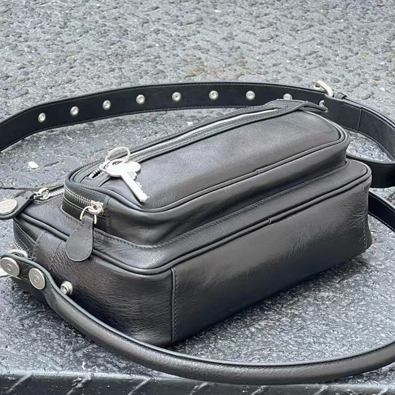 [PD0900]28cm Luxury-Grade Tree Sap Leather Camera Bag, Unisex Genuine Leather Handbag and Crossbody Bag PD0900