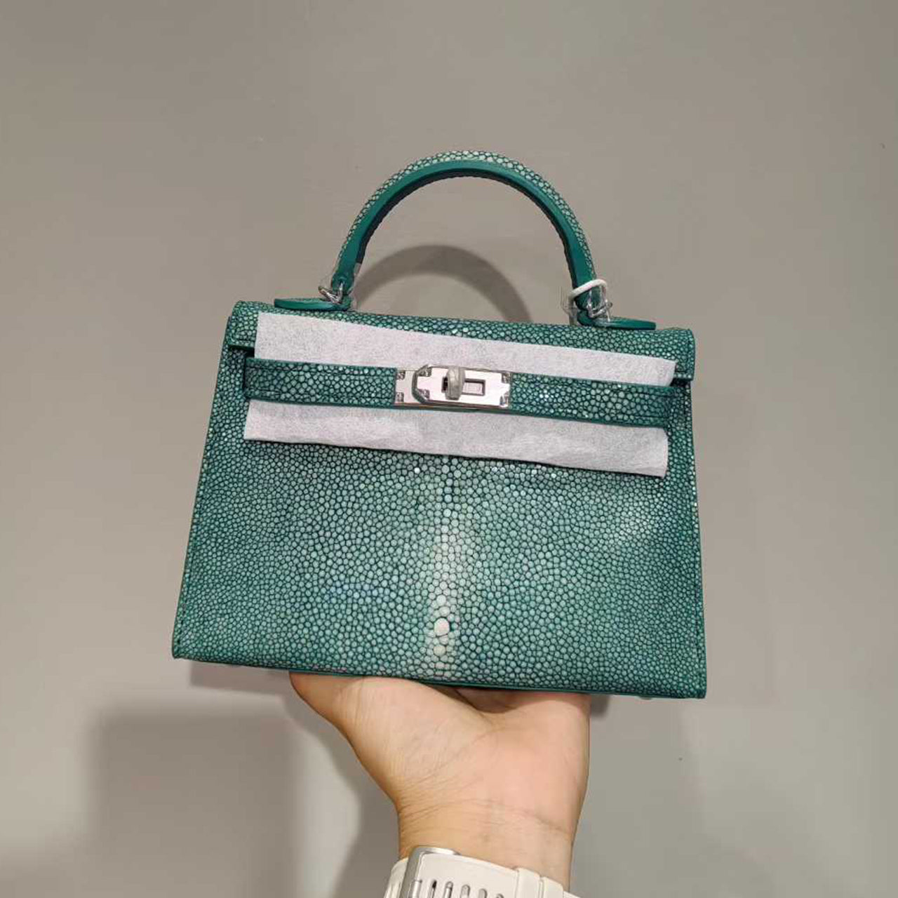 [PD1001] High end limited edition stingray leather handmade stitches kk style crossbody hand bag gift out PD1001