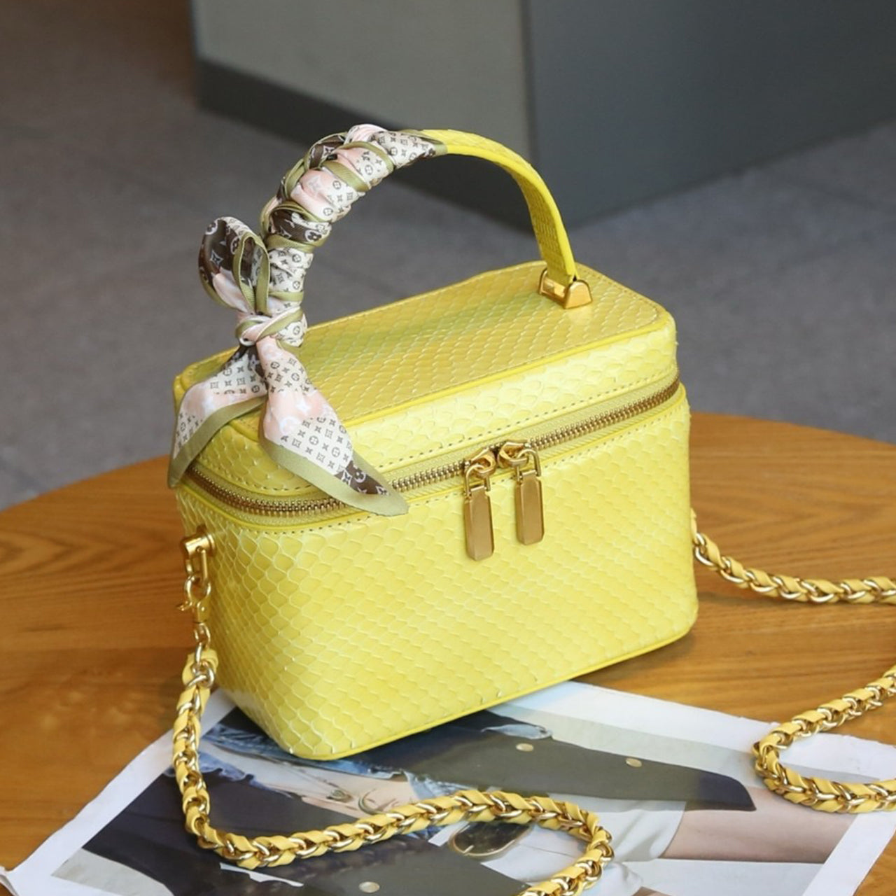 [PD1020] Real Snakeskin Box chain strap crossbody handbag can fit cellphone everyday bag 18cm PD1020