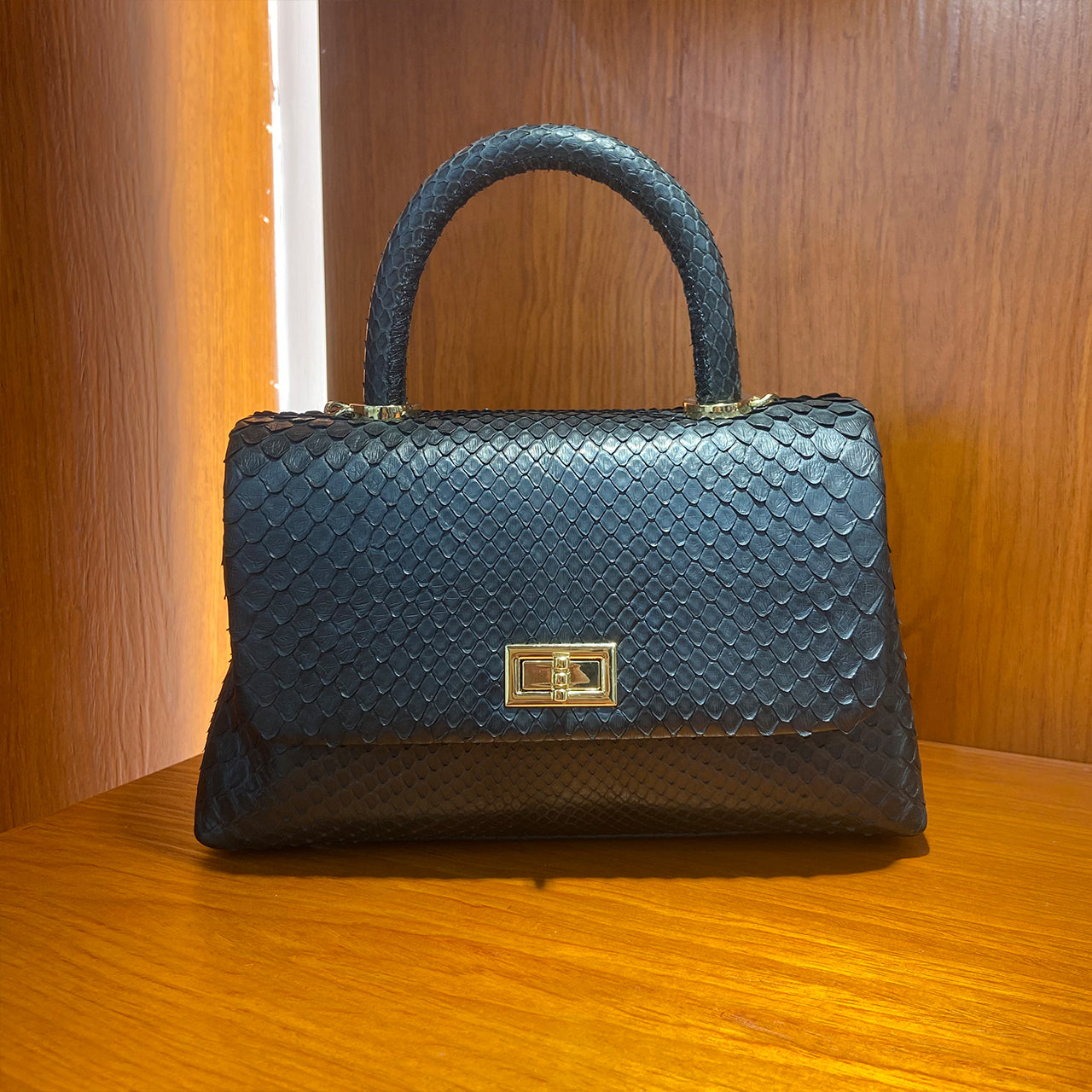 [PD1050] Handmade High end Italian pythonskin with Italian sheepskin interior coco bag crossbody PD1050