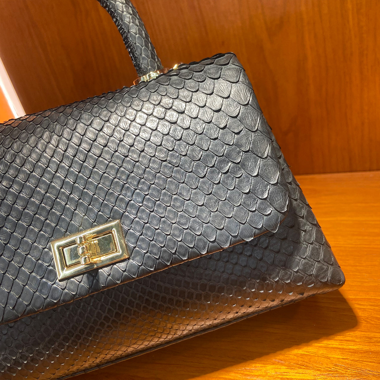 [PD1050] Handmade High end Italian pythonskin with Italian sheepskin interior coco bag crossbody PD1050