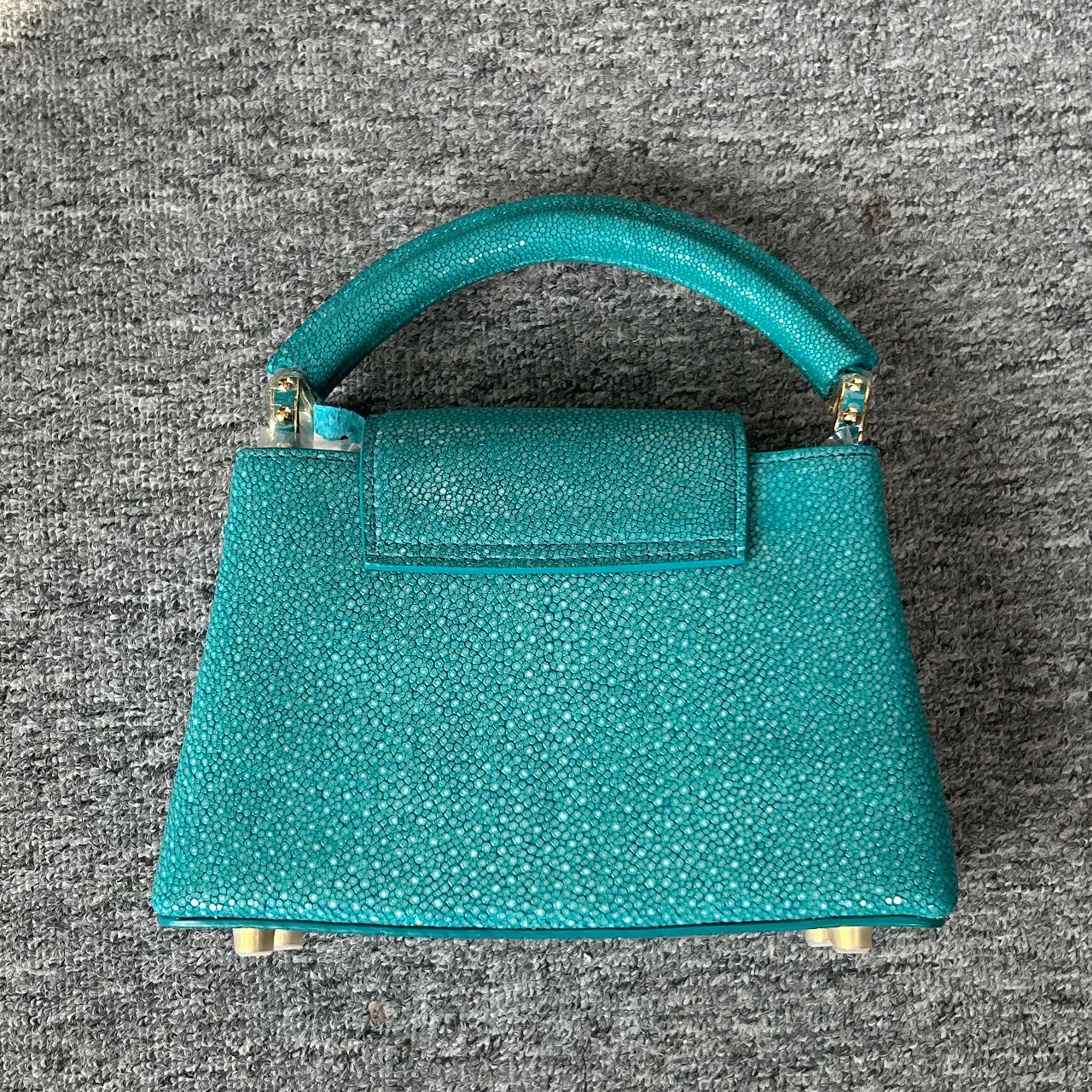 [PD1089] High end genuine stingray leather scratch resistant durable V style long strap sling crossbody handbag gold hardware structured bag PD1089