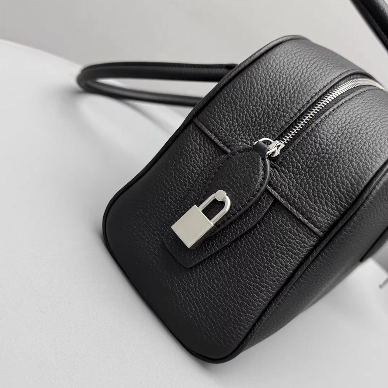 [PD1108] Genuine Natural Tumbled Top-Grain Cowhide bowling Boston Soft breathable with patina beauty French style size 32cm shoulder baguette bag PD1108