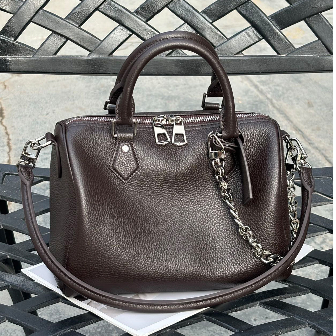 [PD1118] Classic Boston Handbag – Premium Top-Grain Cowhide Leather, Large Capacity, Soft Leather, Suitable for Shoulder or Crossbody Wear PD1118