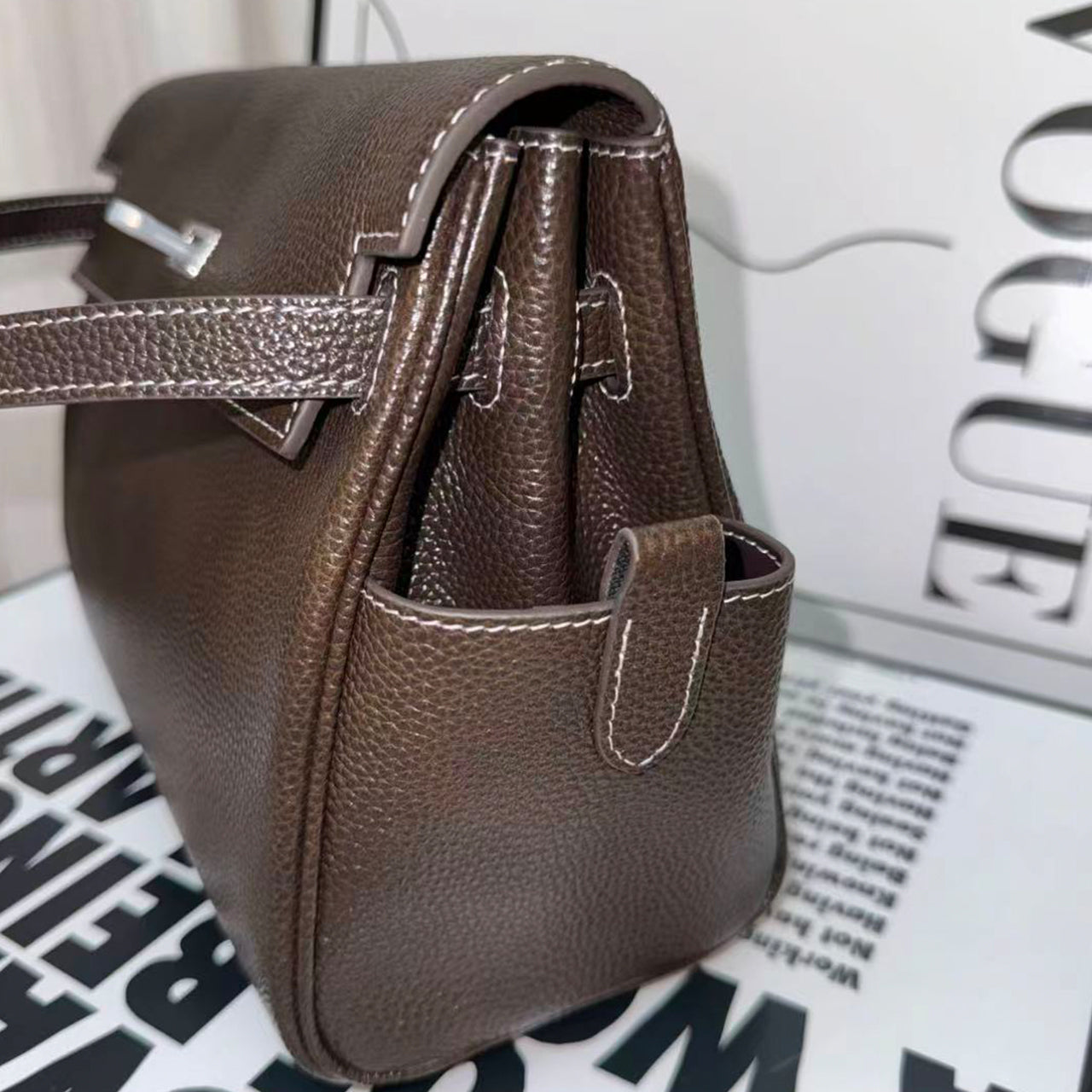 [PD1129] Luxury grade barenia faubourg leather messenger bag size 25cm medium crossbody shoulder wear cowhide leather unisex roomy soft two tone PD1129
