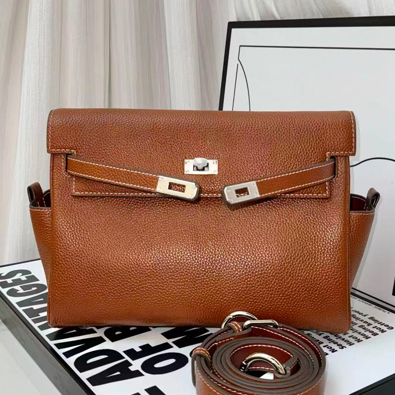 [PD1129] Luxury grade barenia faubourg leather messenger bag size 25cm medium crossbody shoulder wear cowhide leather unisex roomy soft two tone PD1129