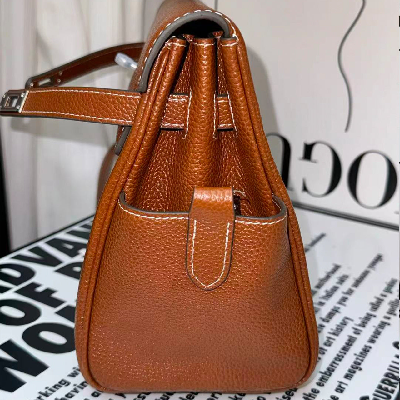 [PD1129] Luxury grade barenia faubourg leather messenger bag size 25cm medium crossbody shoulder wear cowhide leather unisex roomy soft two tone PD1129