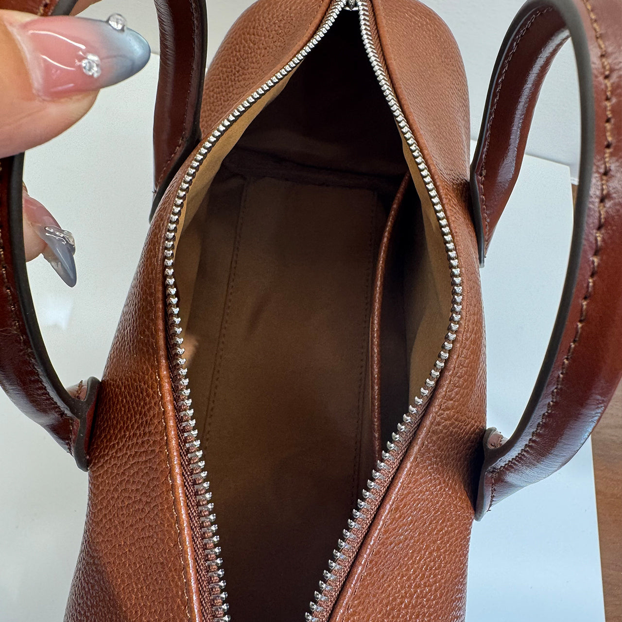 [PD1132] Luxury grade barenia leather size 29cm Boston bag can fit long wallet cowhide shoulder crossbody bag matte silver hardware  PD1132