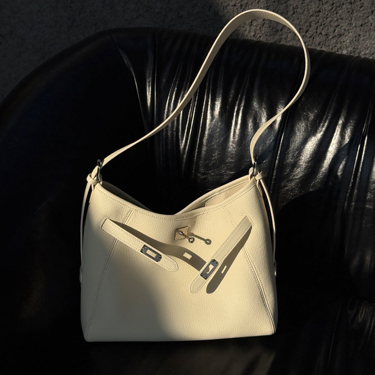 PD1136 High-quality top-grain cowhide leather shoulder/crossbody bag PD1136