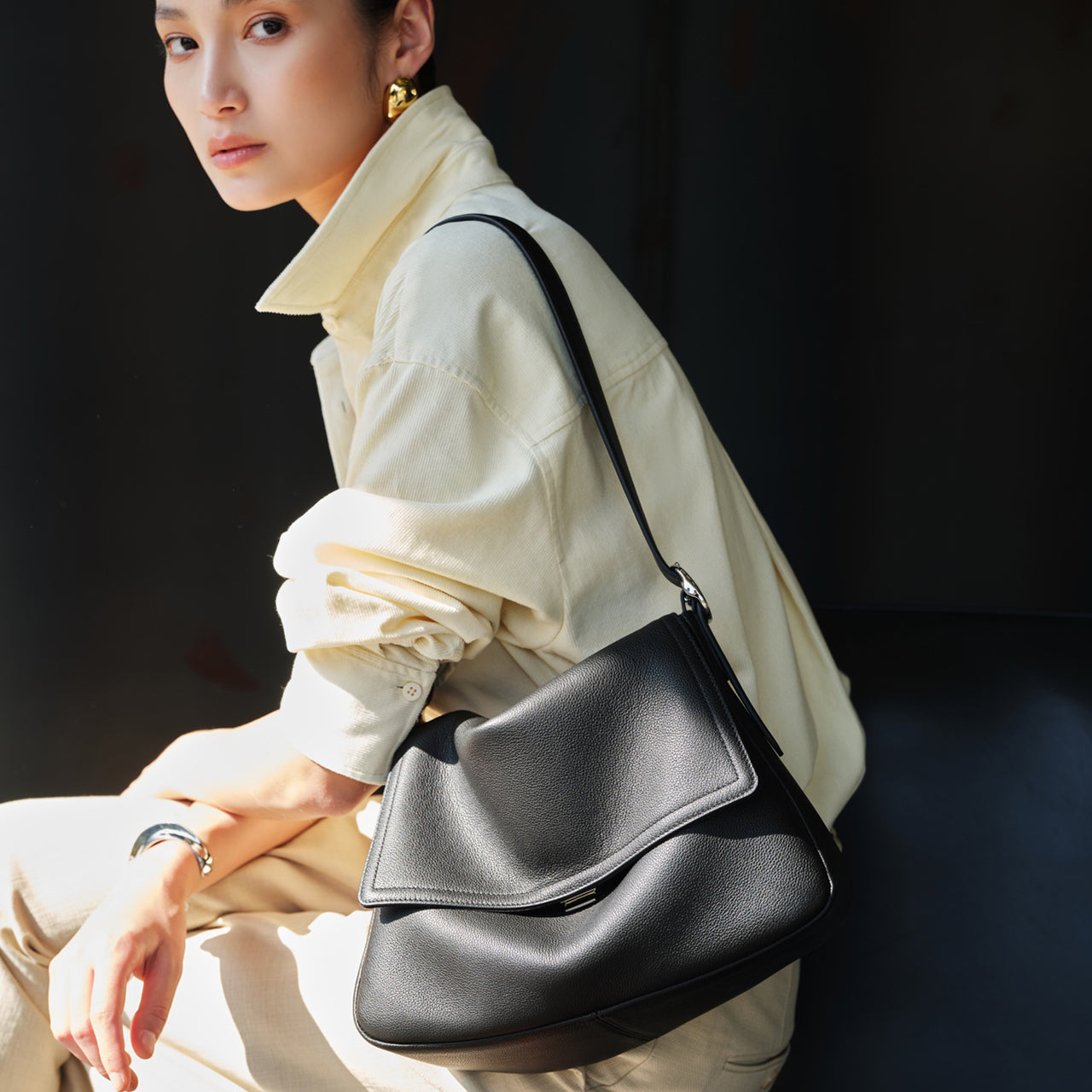 [PD1143] Top Grain Cowhide Leather Flap Shoulder & Crossbody Bag, Small Pebble Grain, Genuine Leather Sling bag, Classic Women's Crossbody Bag PD1143