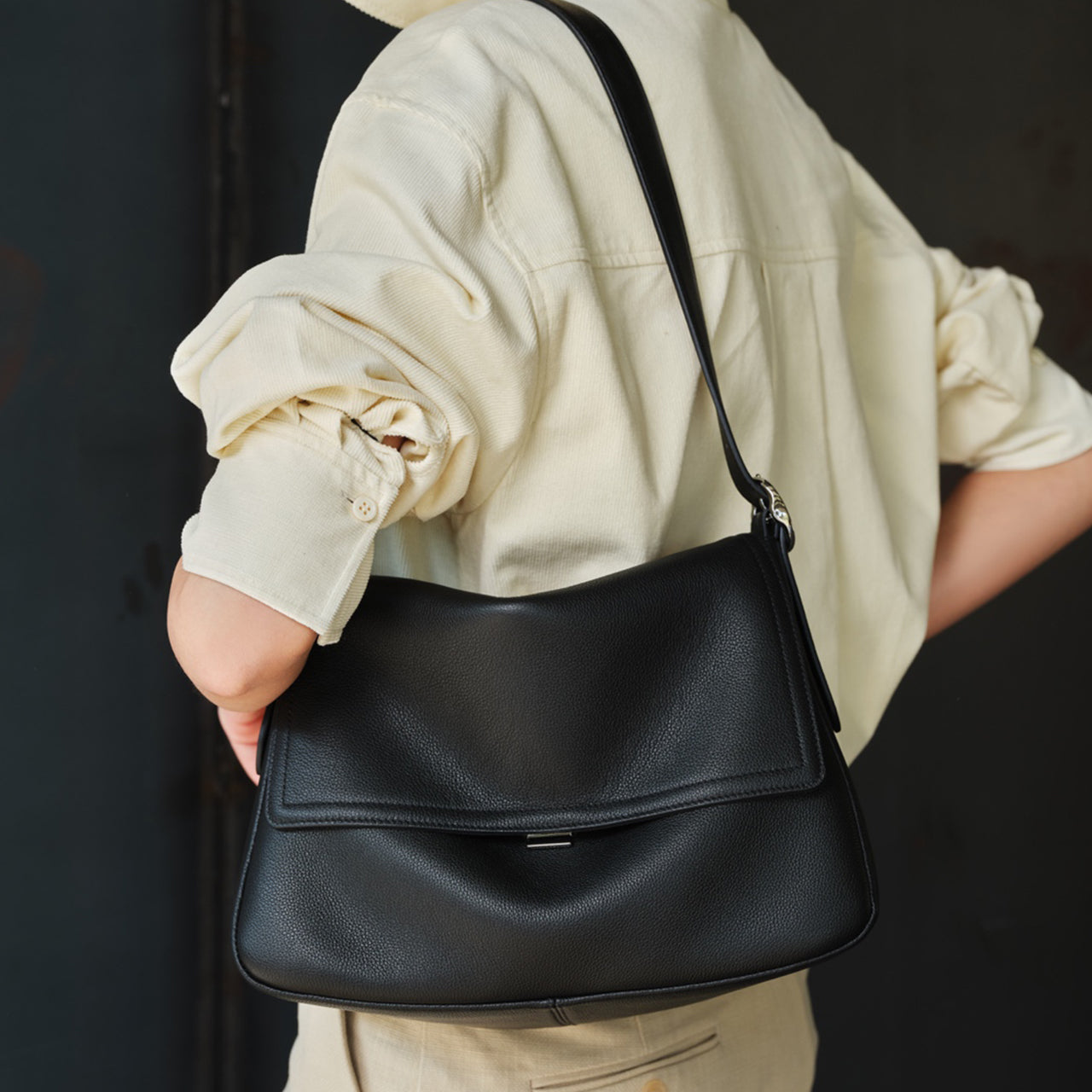 [PD1143] Top Grain Cowhide Leather Flap Shoulder & Crossbody Bag, Small Pebble Grain, Genuine Leather Sling bag, Classic Women's Crossbody Bag PD1143