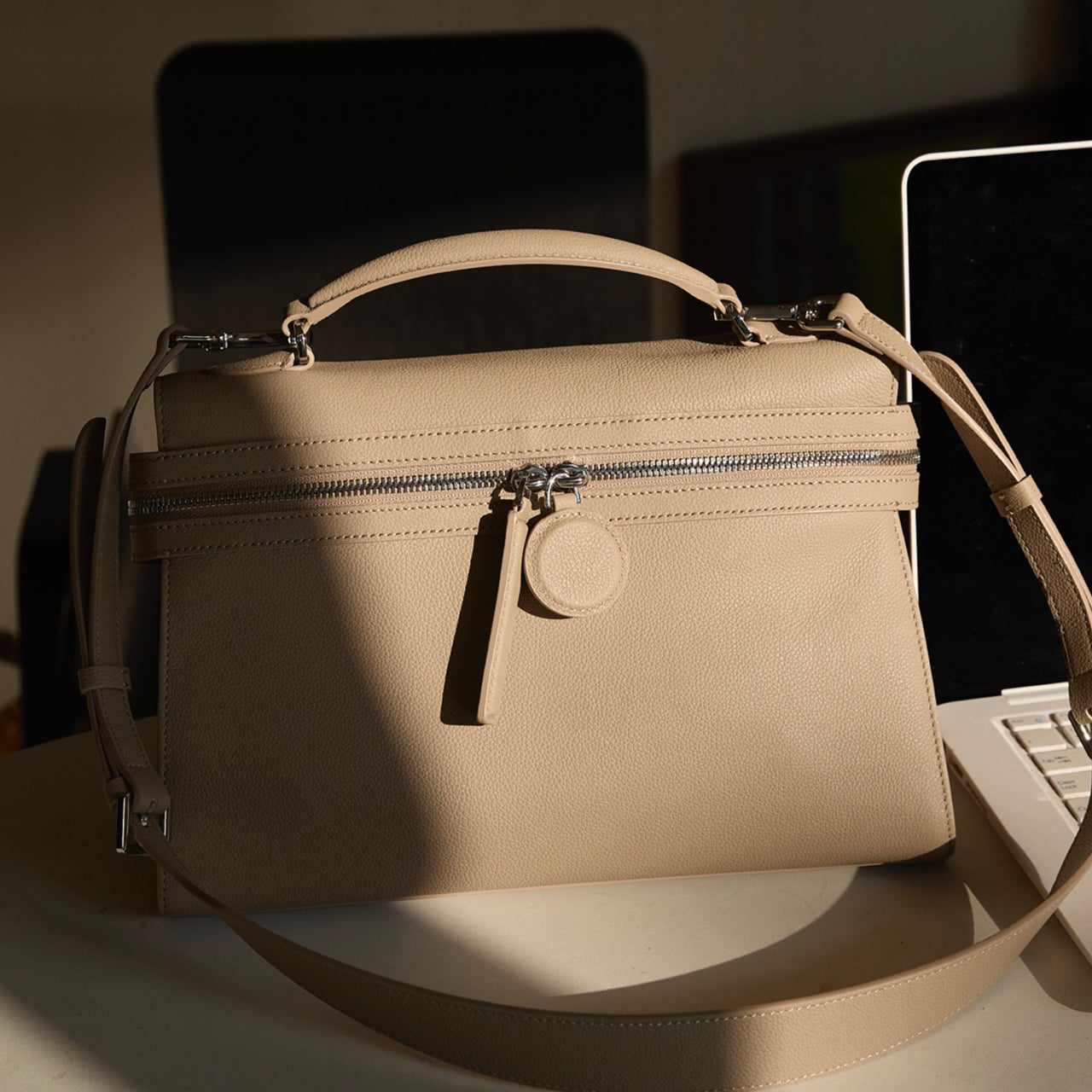 [PD1155] Top-grade grain cowhide leather with lychee texture — genuine leather handbag, shoulder bag, crossbody bag, elegant messenger bag PD1155