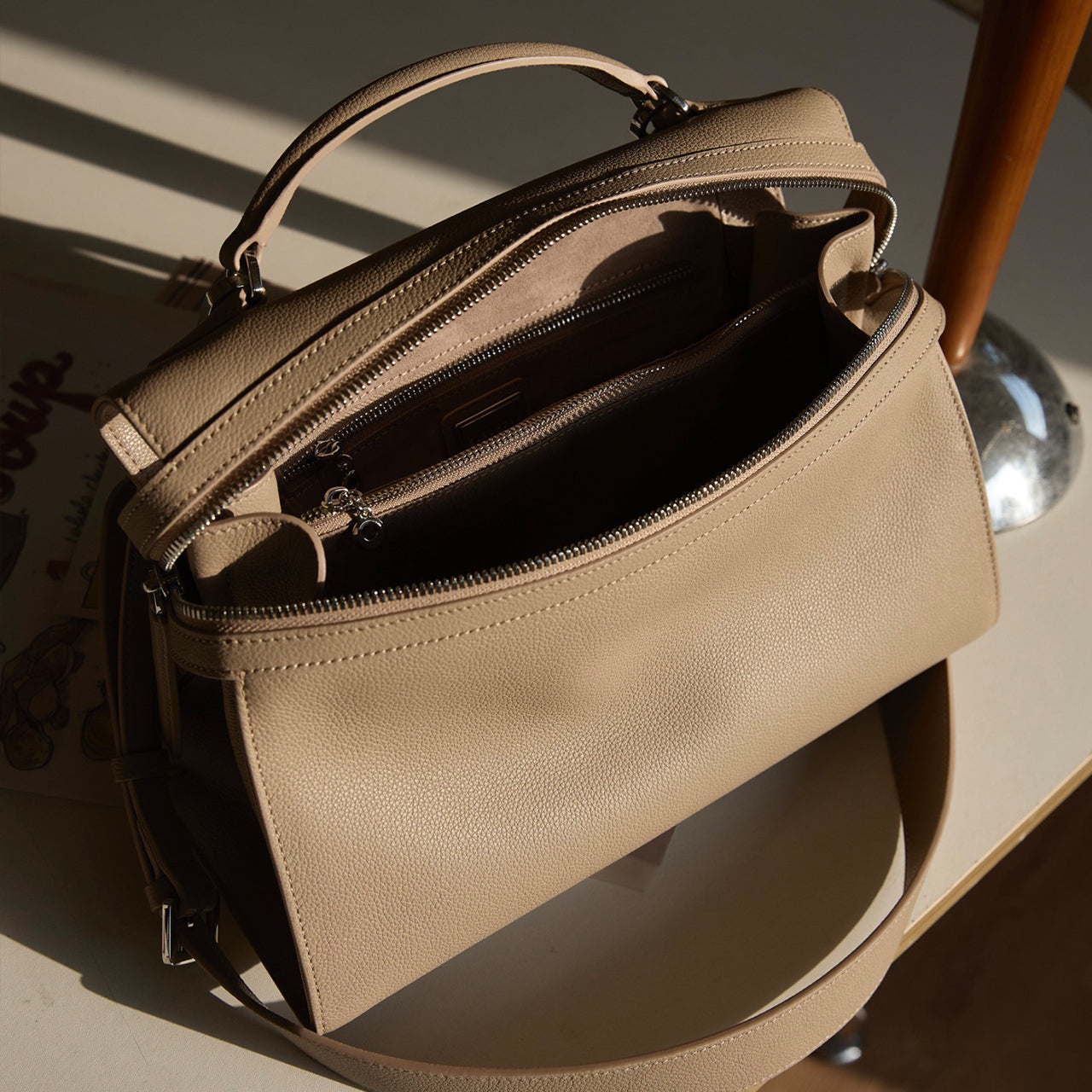 [PD1155] Top-grade grain cowhide leather with lychee texture — genuine leather handbag, shoulder bag, crossbody bag, elegant messenger bag PD1155