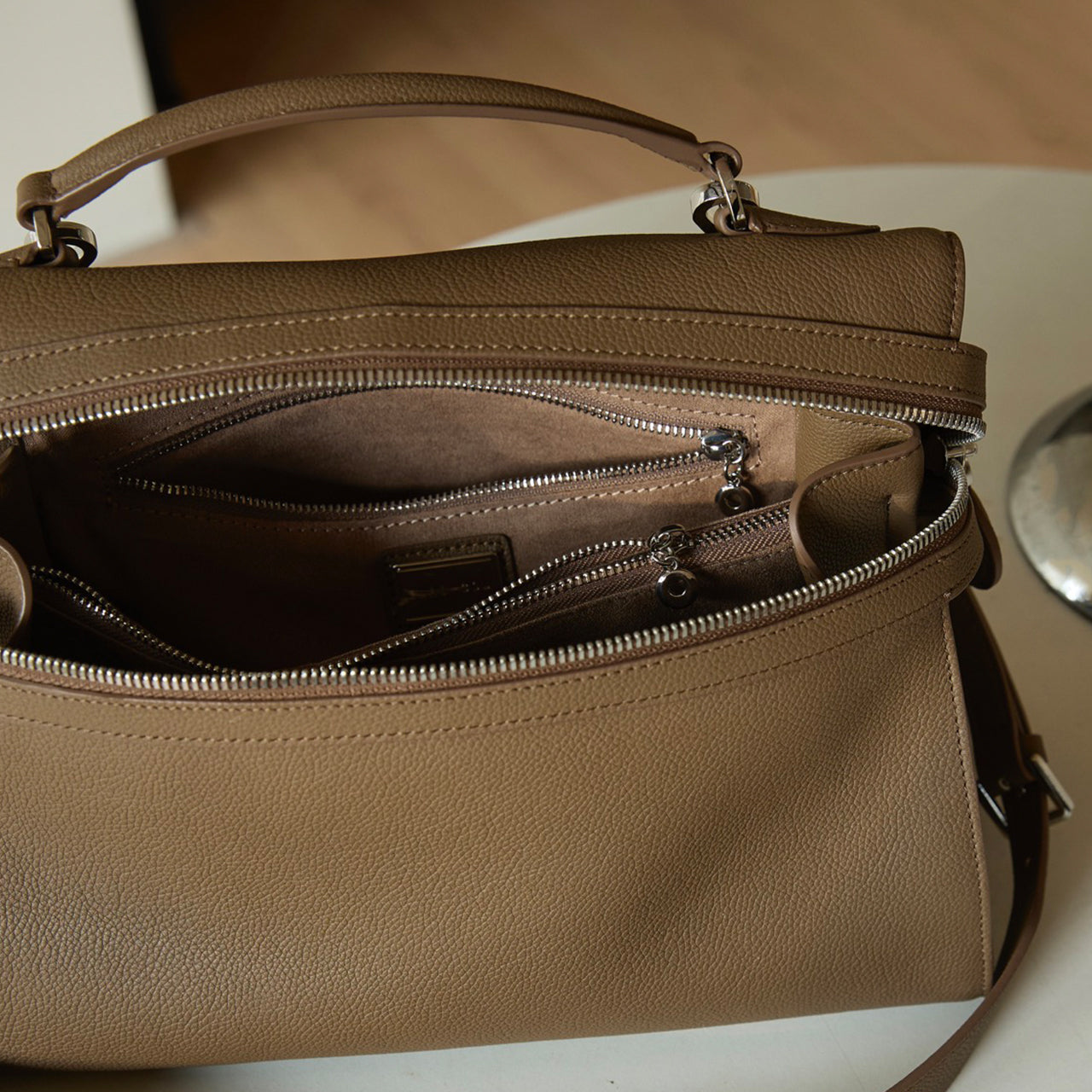 [PD1155] Top-grade grain cowhide leather with lychee texture — genuine leather handbag, shoulder bag, crossbody bag, elegant messenger bag PD1155