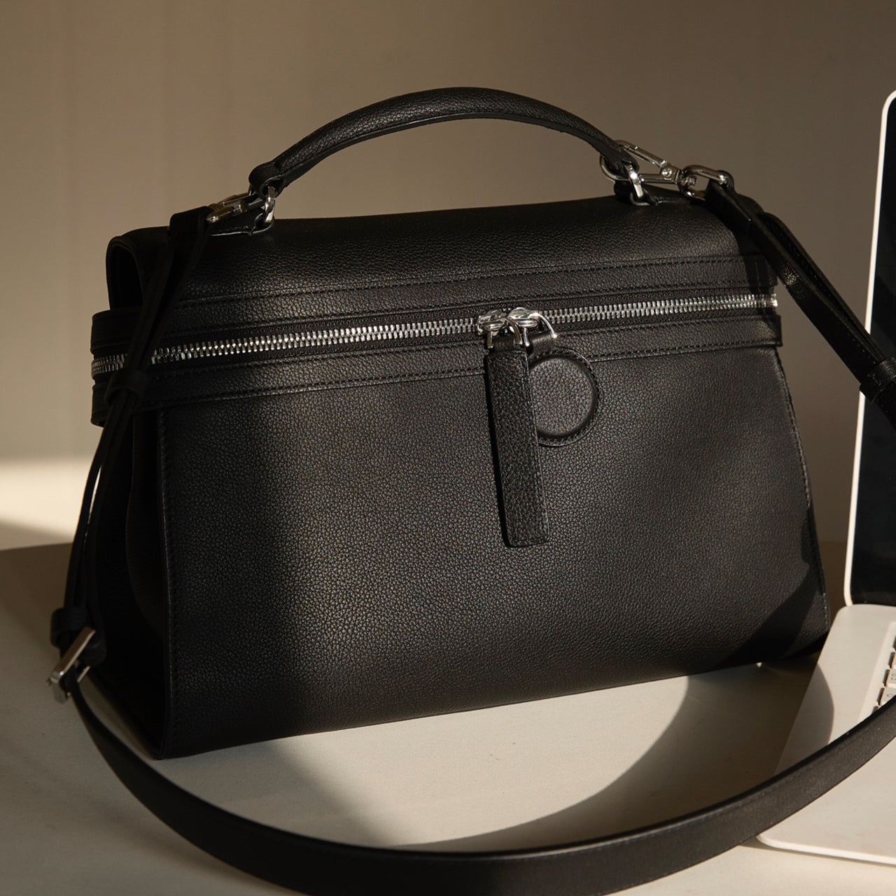 [PD1155] Top-grade grain cowhide leather with lychee texture — genuine leather handbag, shoulder bag, crossbody bag, elegant messenger bag PD1155