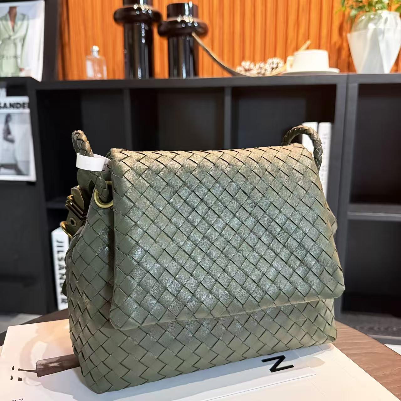 [PD1162] Sheepskin Leather Woven Flap Bag, Large Capacity Soft Genuine Leather Shoulder Crossbody Sling Bag PD1162