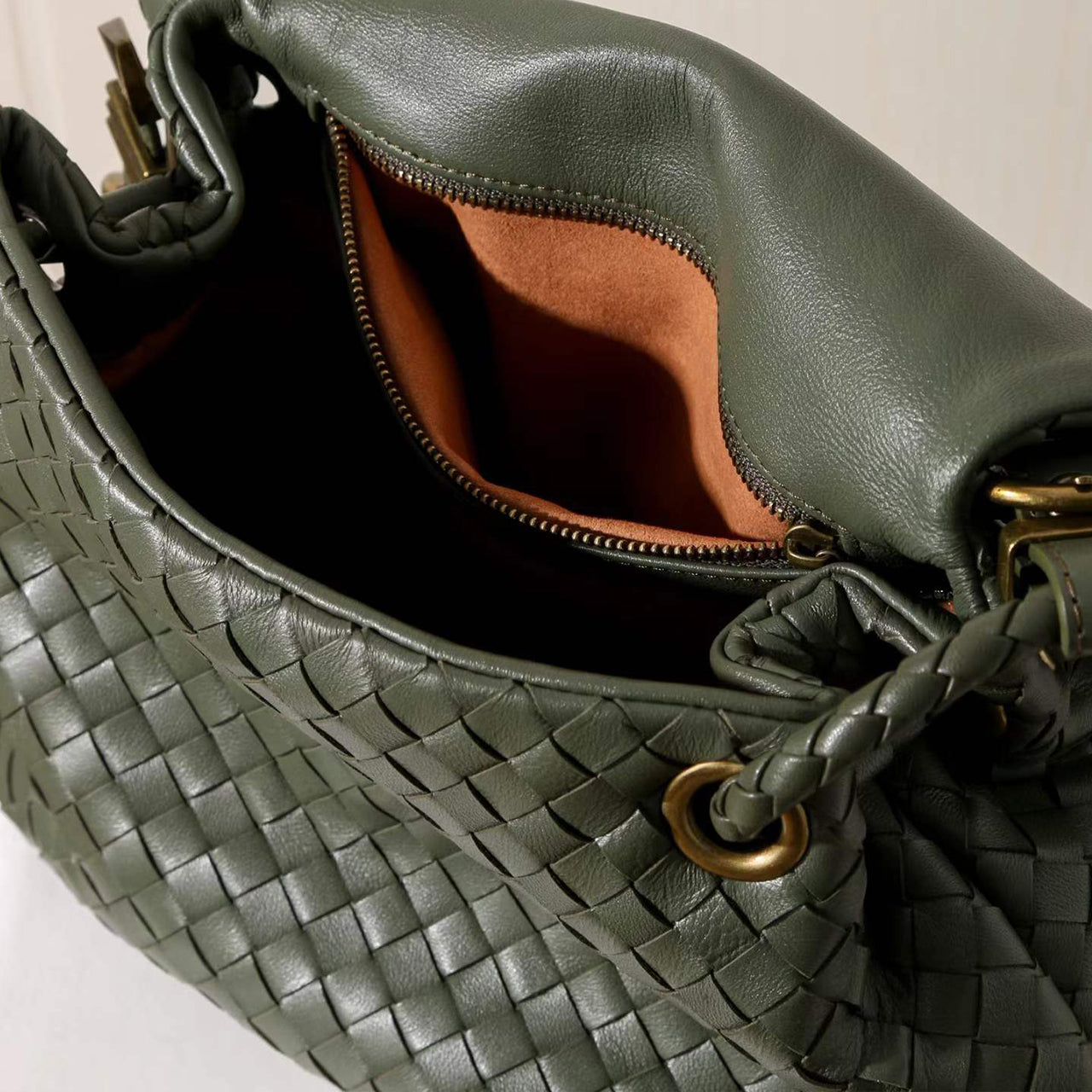 [PD1162] Sheepskin Leather Woven Flap Bag, Large Capacity Soft Genuine Leather Shoulder Crossbody Sling Bag PD1162