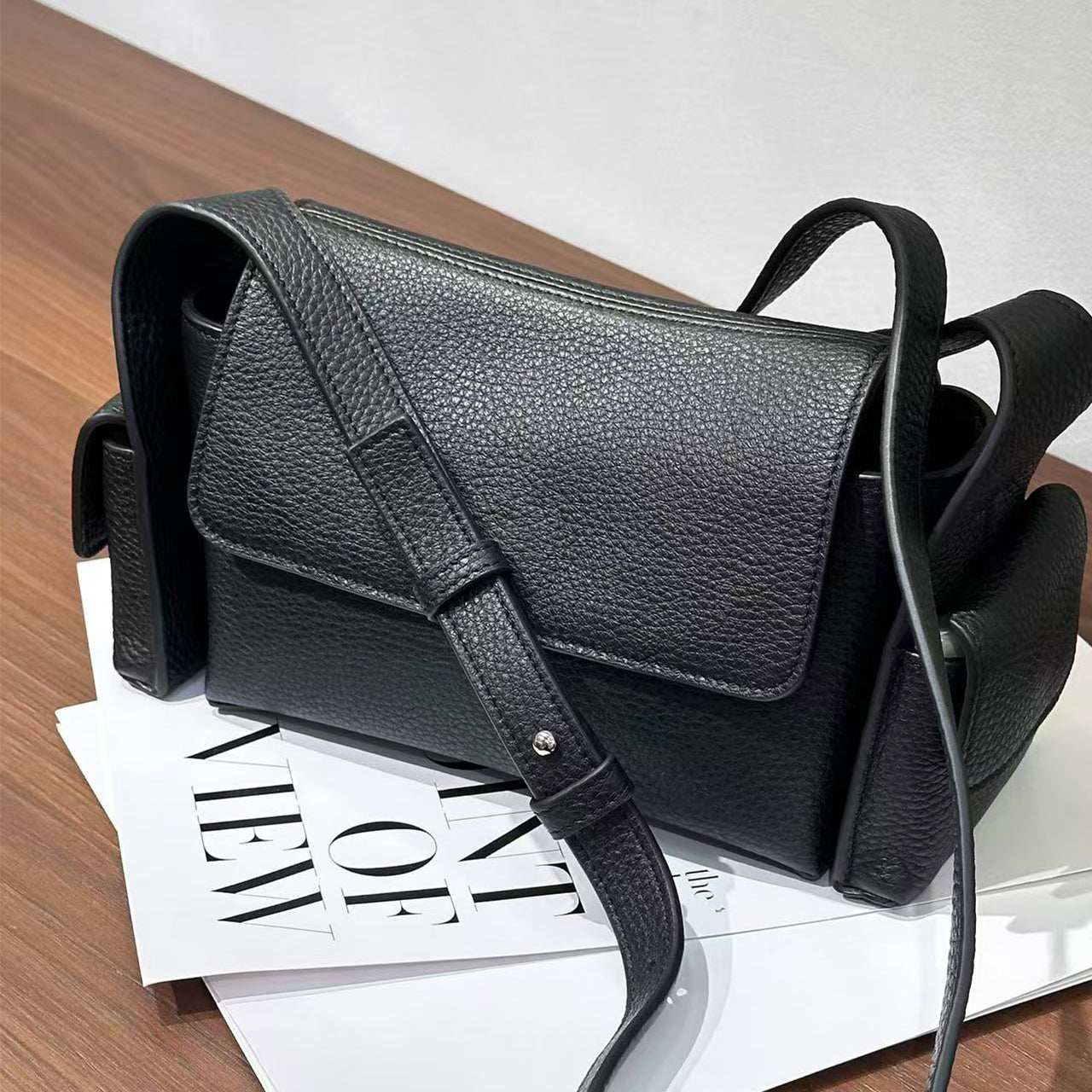 [PD1166] Luxury Grade Cowhide Leather Boston Crossbody Shoulder Bag – No Handles, Full-Grain Leather Women’s Purse, Elegant & Gift-Ready PD1166