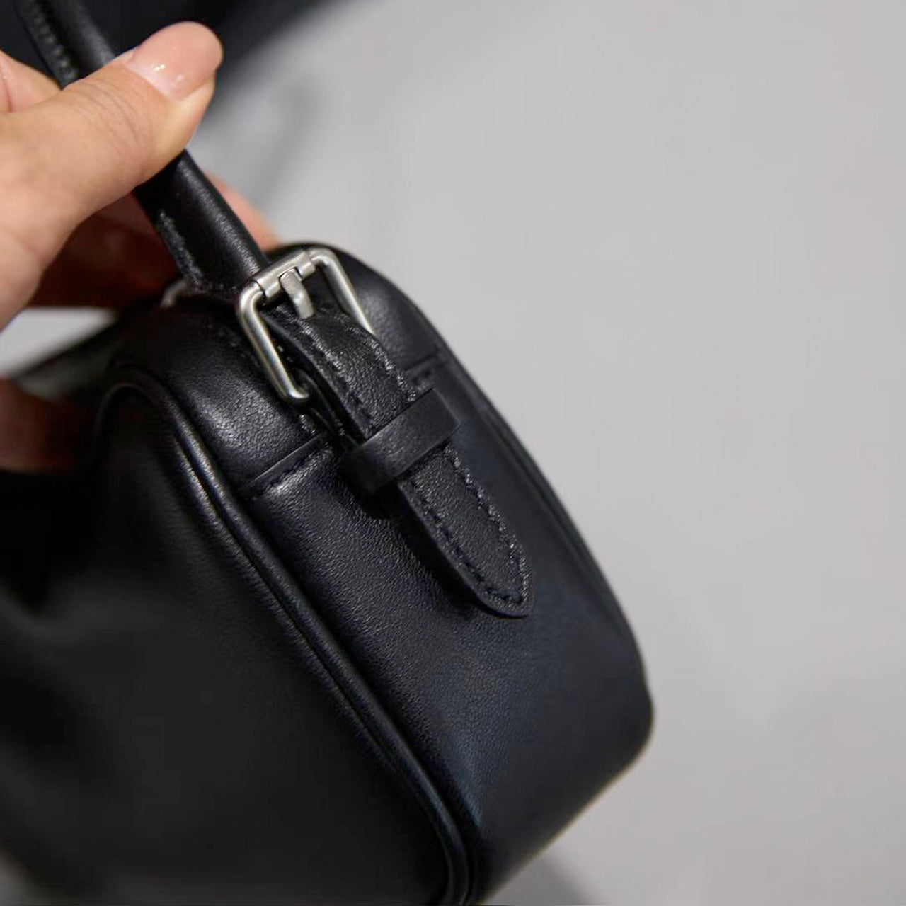 [PD1175] Top-Grain Sheep Leather Shoulder & Crossbody Camera Bag, Small PD1175