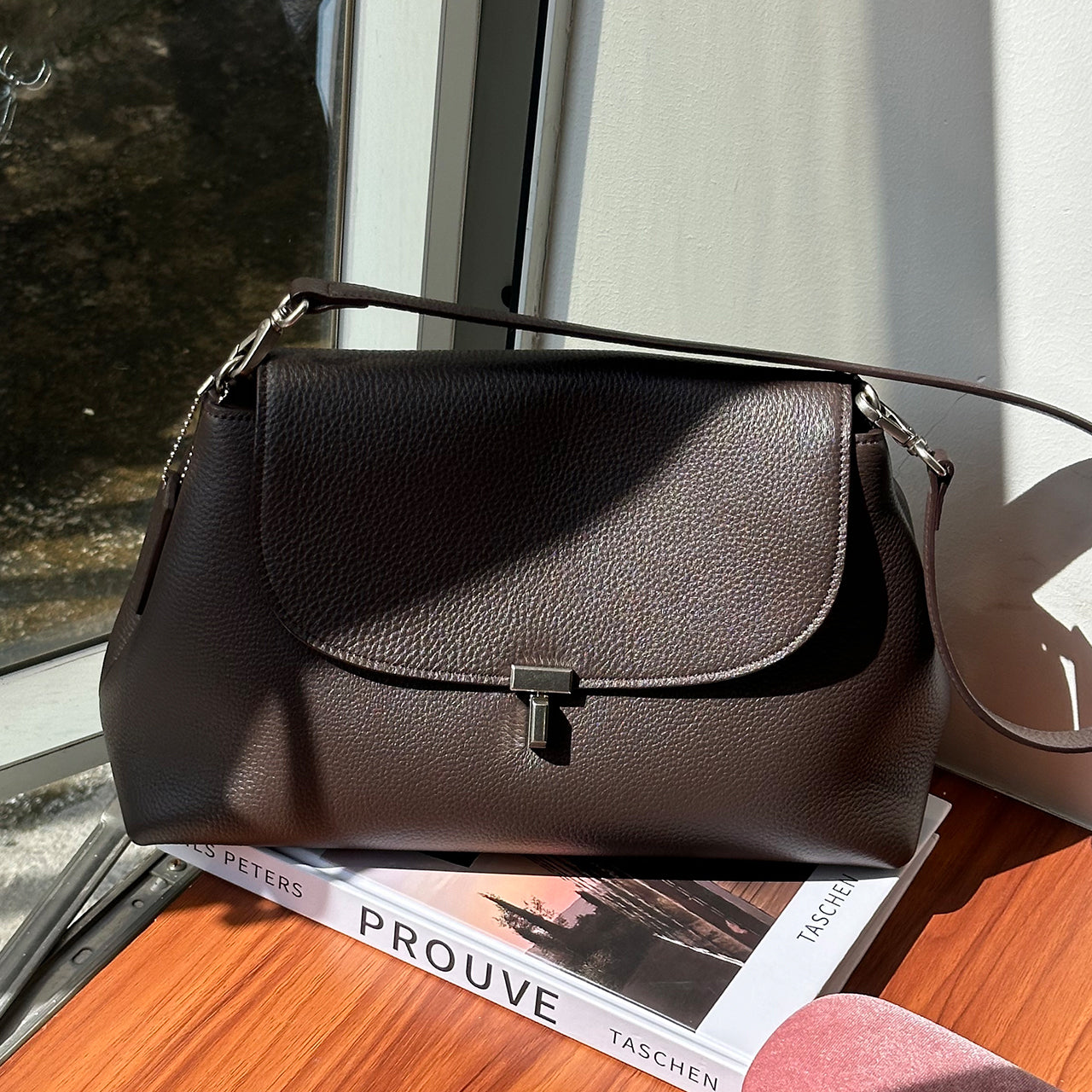 [PD1183] Deer-Embossed Top-Grain Cowhide Leather Flap Shoulder & Crossbody Bag, Large Capacity PD1183