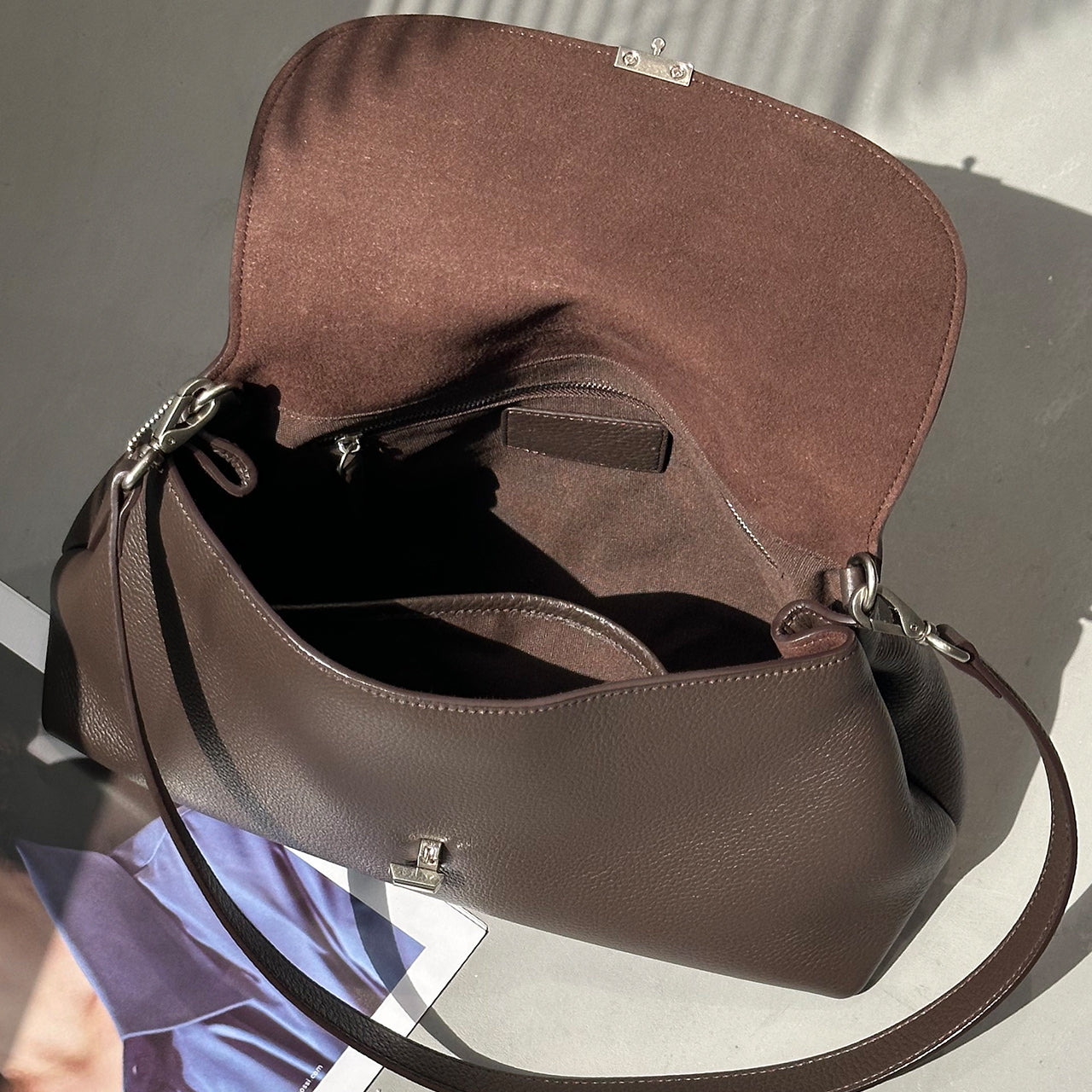 [PD1183] Deer-Embossed Top-Grain Cowhide Leather Flap Shoulder & Crossbody Bag, Large Capacity PD1183