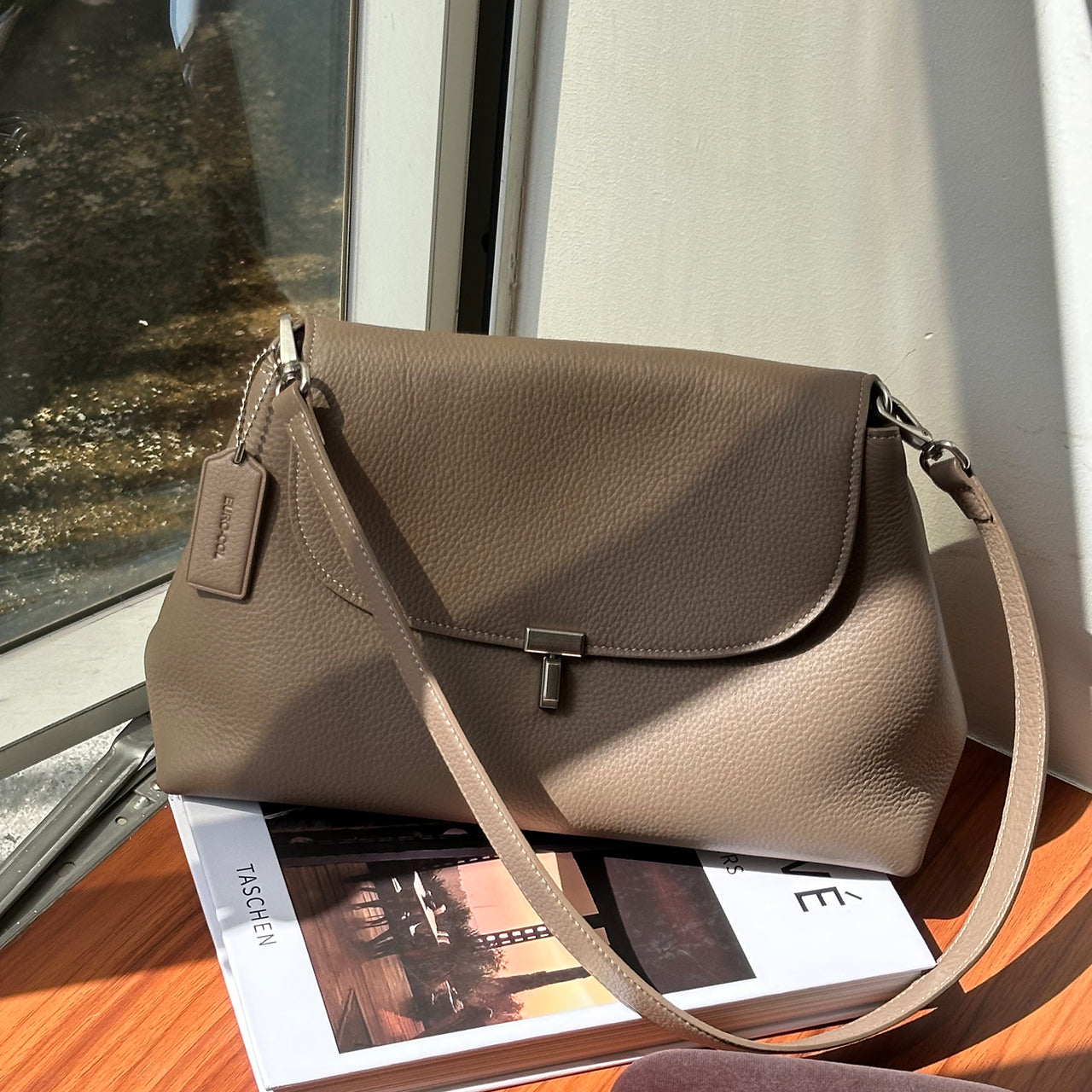 [PD1183] Deer-Embossed Top-Grain Cowhide Leather Flap Shoulder & Crossbody Bag, Large Capacity PD1183