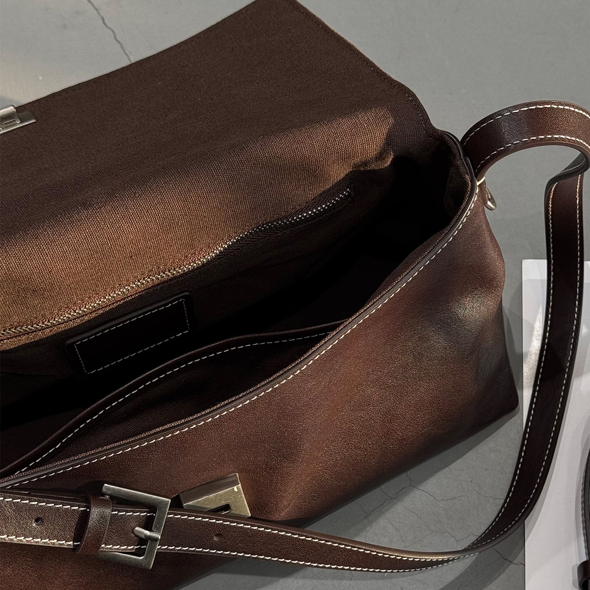 [PD1187] Women's Full-Grain Vegetable-Tanned Cowhide Leather Flap Handbag with Shoulder & Crossbody Sling Strap PD1187