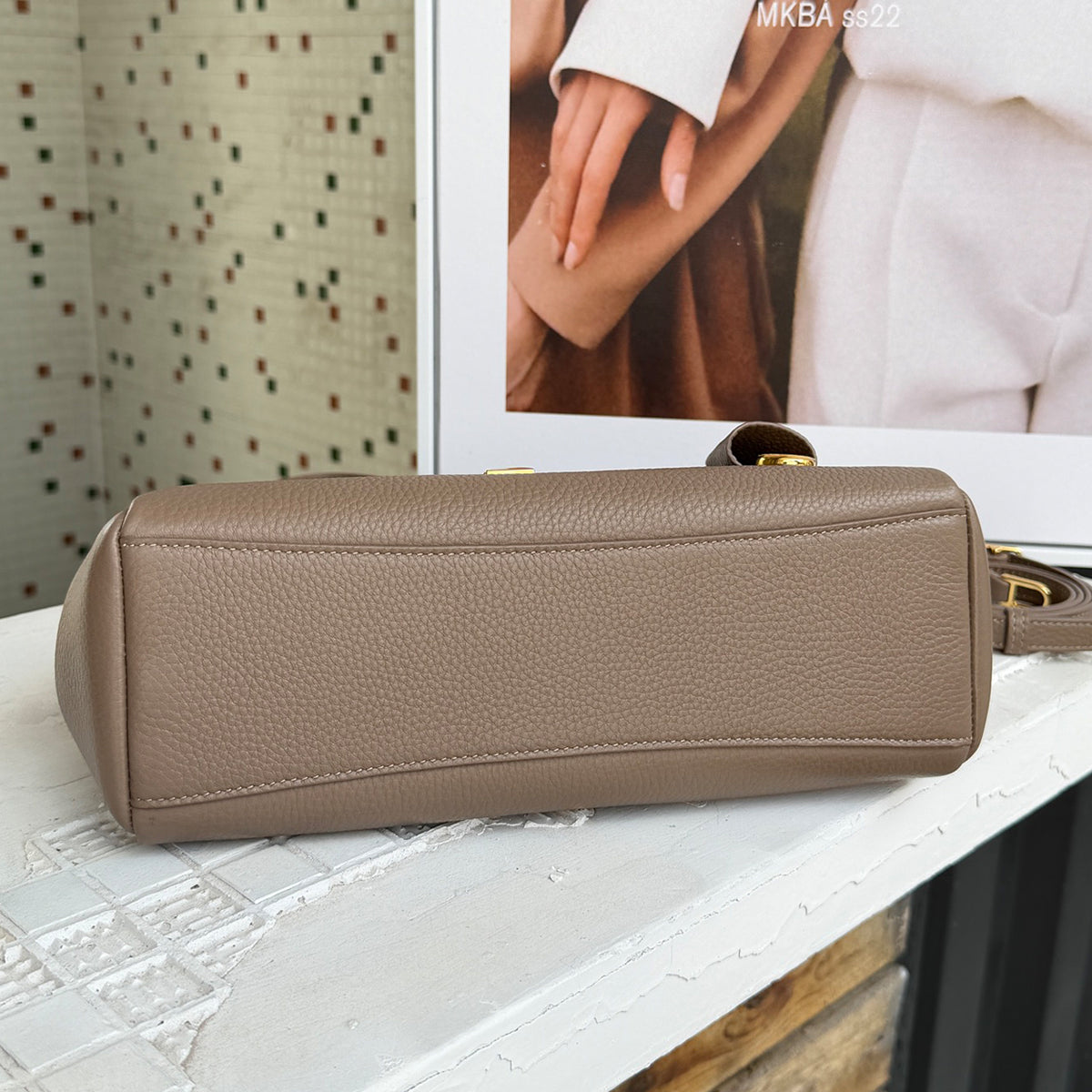 [PD1211] Women's All Leather Full Grain Pebbled Cowhide Handbag with Sheep Leather Lining – Multi Way Gold Lock Crossbody Bag with Detachable Straps PD1211