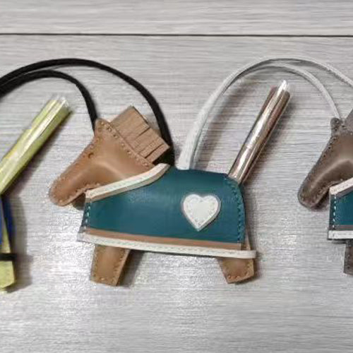 [PZ0009] Horse with Cape Hand-made sheepskin real leather Pony charm for bags PZ0009